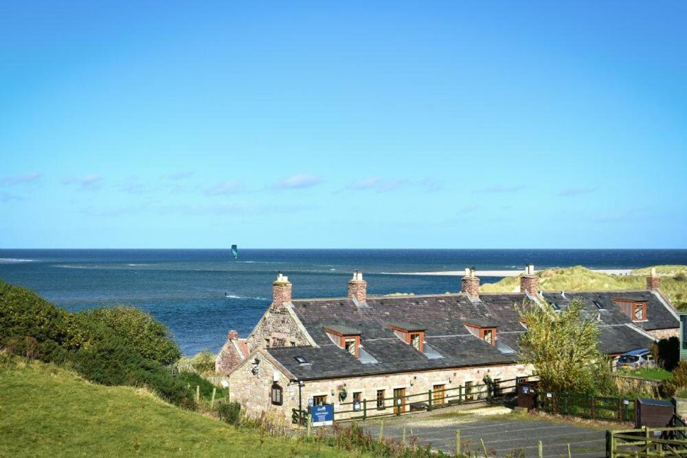 Heather Cottages - Plover Bamburgh Exterior foto